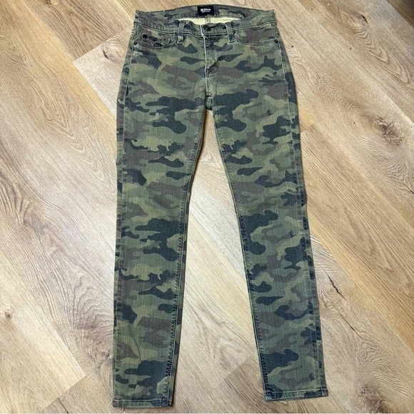 Hudson Green Camouflage Krista Super Skinny Crop Jeans size 26 - Picture 1 of 8